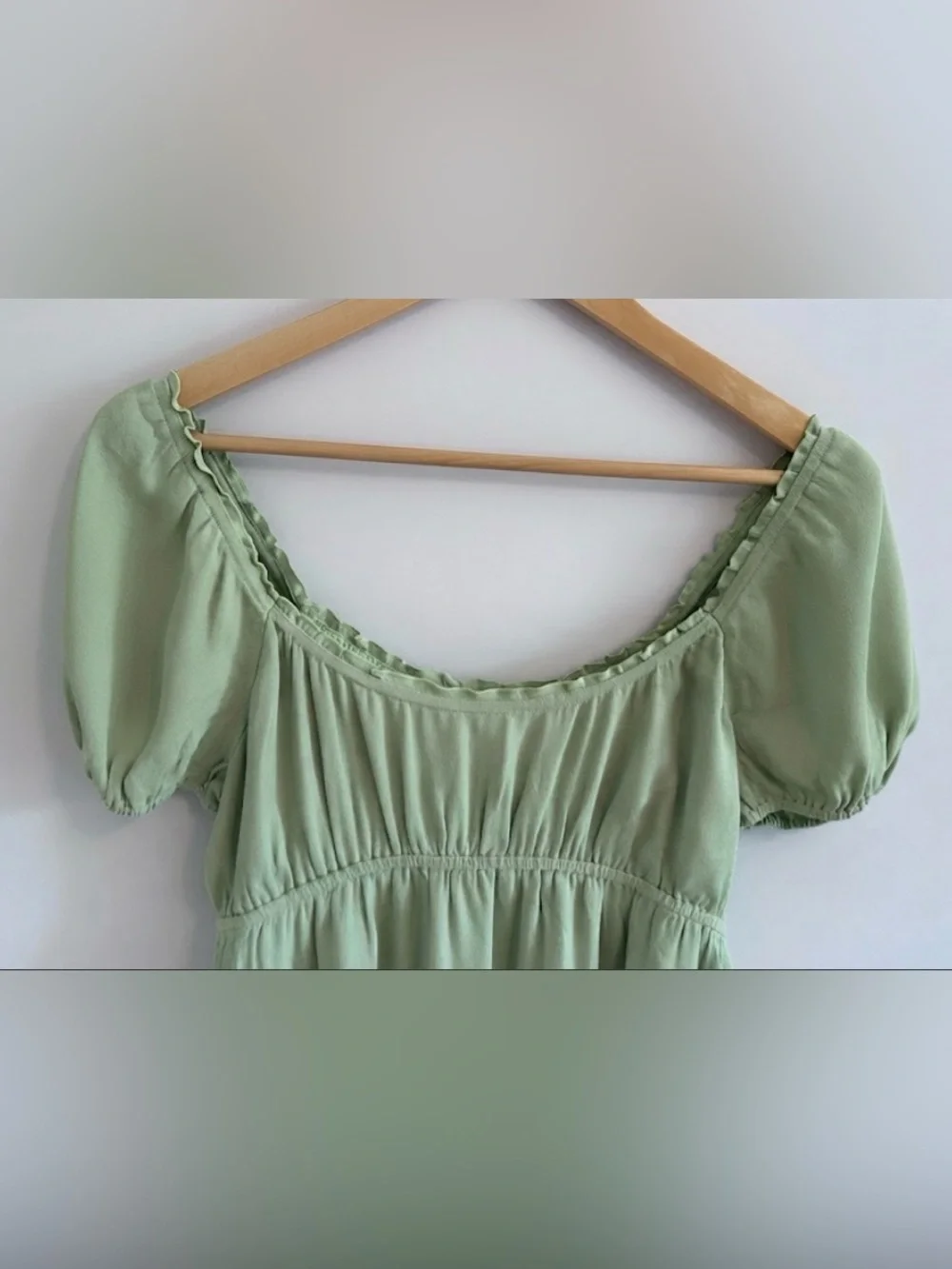 Aritzia Sunday Best Hadley Babydoll Mini Dress Sage Green Smocked Puff Sleeve S - Picture 10 of 11